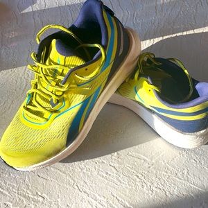 Reebok floatride running shoes- BRAND NEW